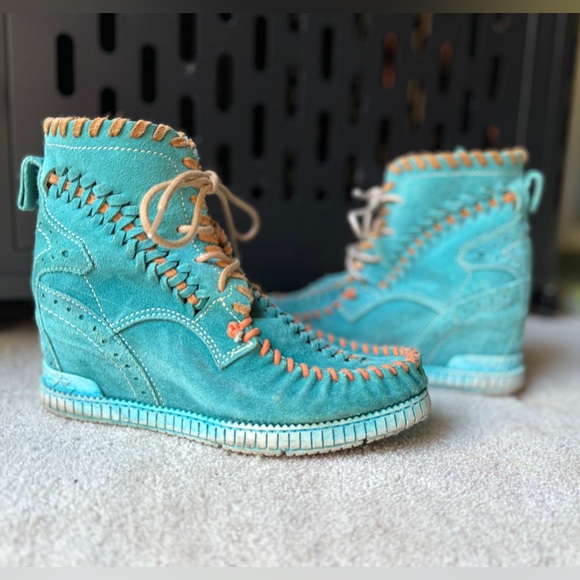 EL VAQUERO Amy Marine Leather Wedge Moccasin Boots Turquoise Whipstitch 37/7/7.5 - Picture 4 of 8